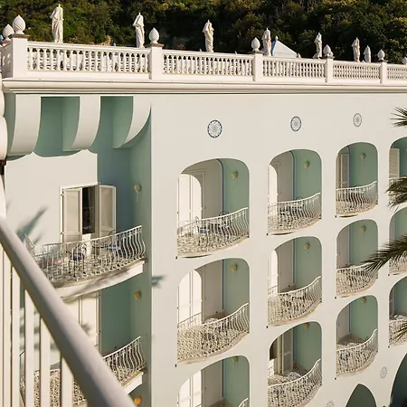 Manzi & Hotel