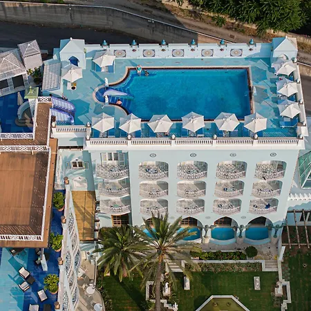 Manzi & Hotel