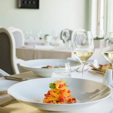 Manzi & 卡萨米乔拉泰尔梅