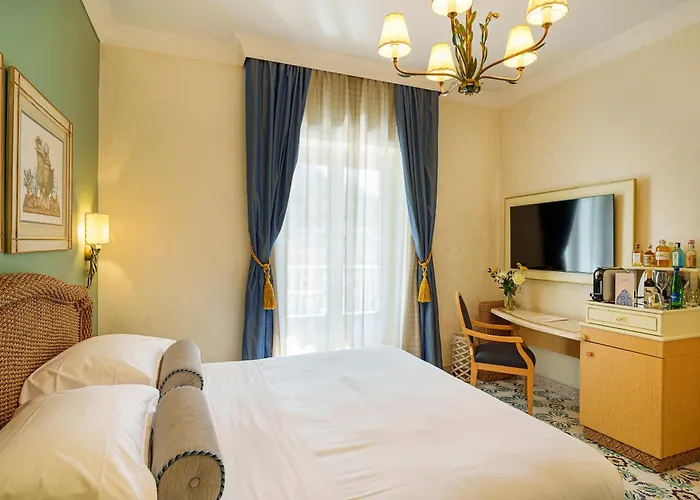 Ξενοδοχείο Palazzo Manzi Terme & 5*