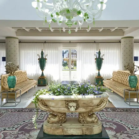 Palazzo Manzi Terme & Отель