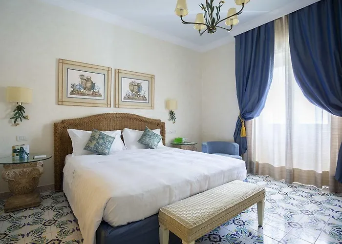 Palazzo Manzi Terme & 酒店