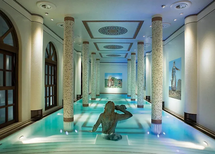 Palazzo Manzi Terme & 酒店